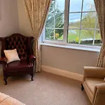 Lucy Cross Guest House * Lucy Cross