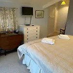 بيت ضيافة Lucy Cross Guest House