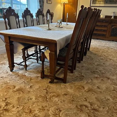 Lucy Cross Guest House Lucy Cross