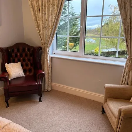 Lucy Cross Guest House * Lucy Cross