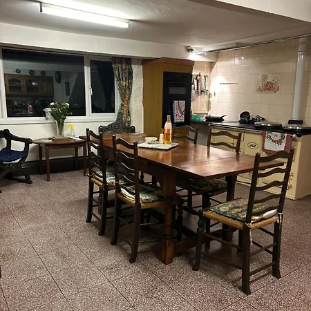 Lucy Cross Guest House 게스트하우스