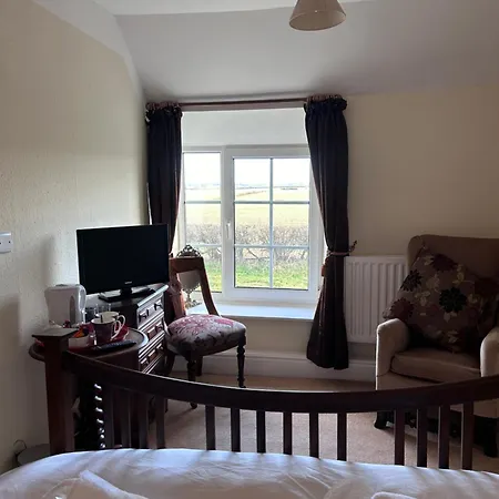 Πανσιόν Lucy Cross Guest House
