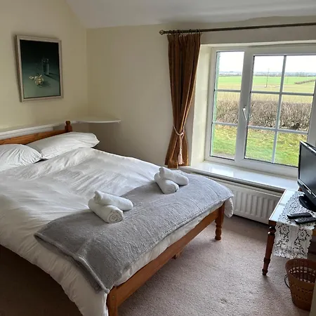 Πανσιόν Lucy Cross Guest House