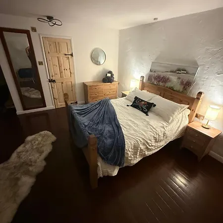 Lucy Cross Guest House * Lucy Cross