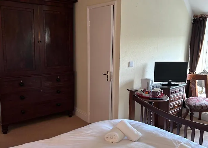 Guest house Lucy Cross Guest House *